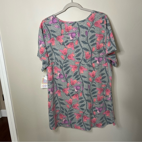 NWT Lularoe Classic Tee Gray Tulip Floral Top size 3XL - Picture 7 of 7